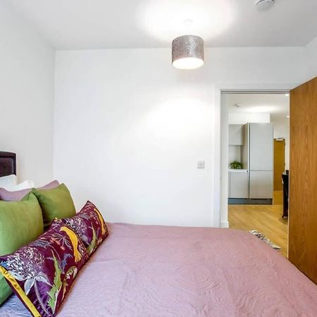 ブラックネルStunning 2 Bed/2 Bath In Town Centre & Parking!アパートメント エクステリア 写真