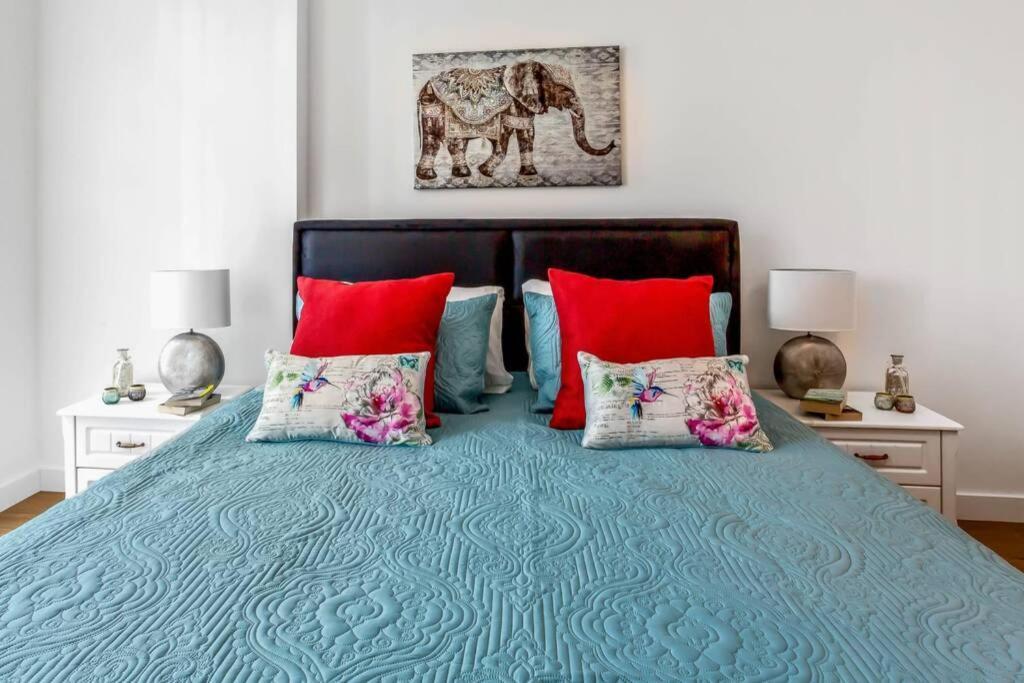 ブラックネルStunning 2 Bed/2 Bath In Town Centre & Parking!アパートメント エクステリア 写真